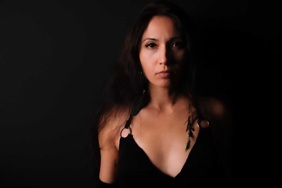 Read more about the article Sinem Sayın – Melek mi, Şeytan mı?